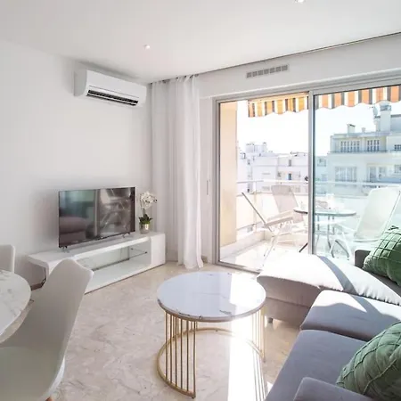 Lejlighed L28 Californie 1min Walk Sea 3bdr/ Ac & Balcony *