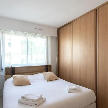 아파트 L28 Californie 1min Walk Sea 3bdr/ Ac & Balcony 니스